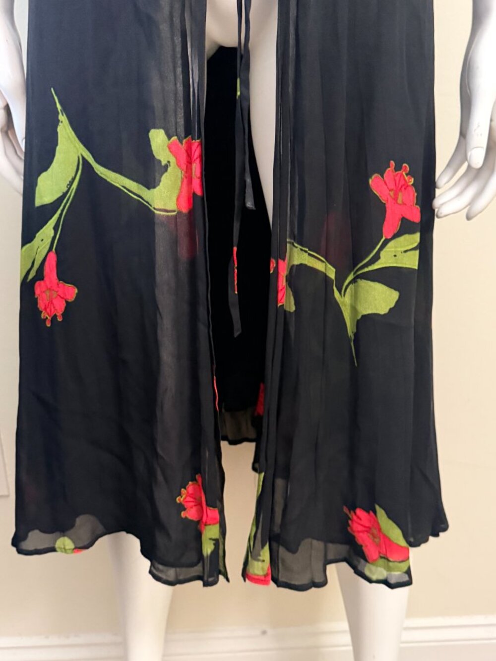 REFORMATION LAYERED CALA TULIP WRAP DRESS XS - Picture 5 of 11